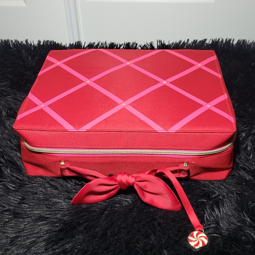 Estee Lauder Make Up Bag